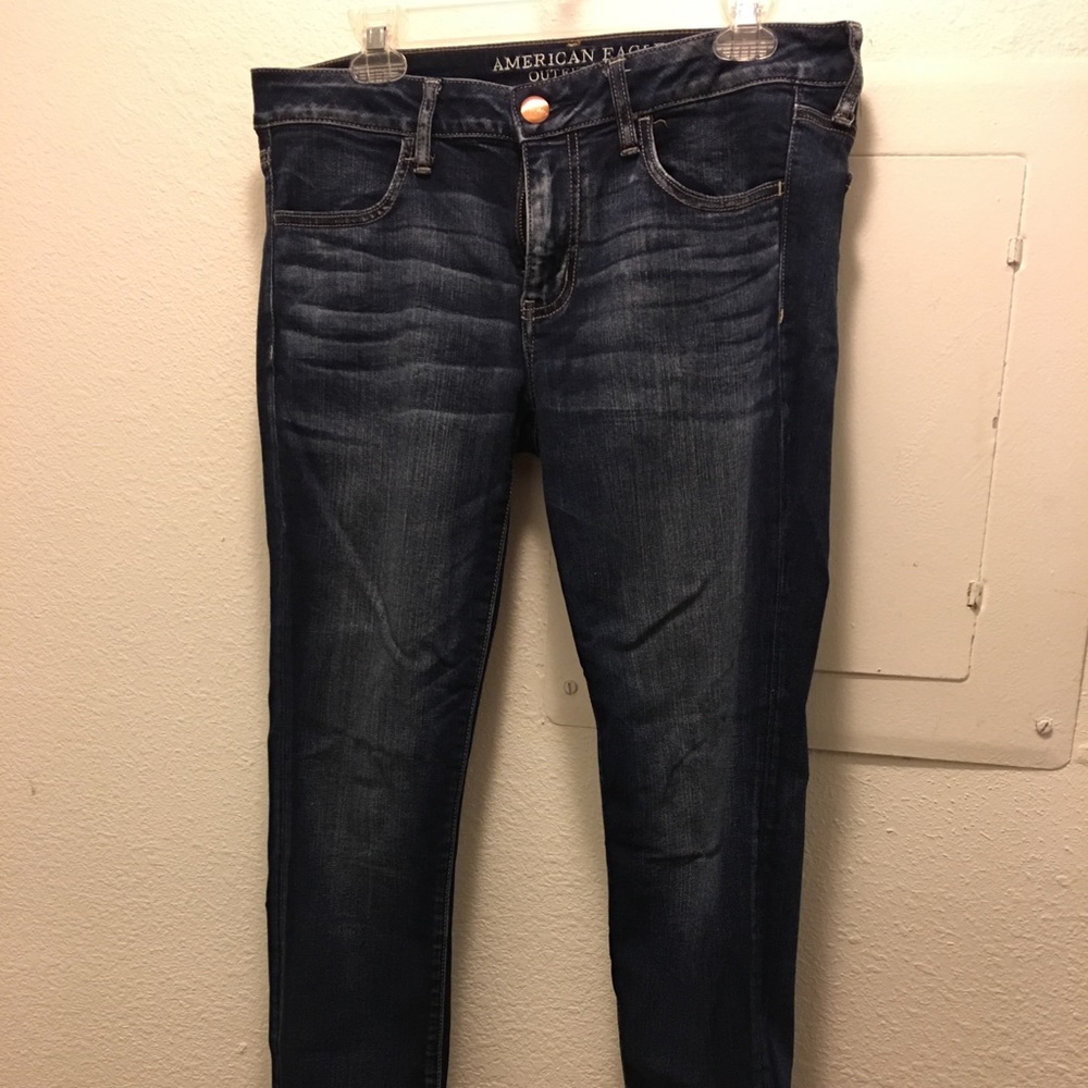 Dark wash american eagle jeans